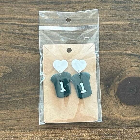 Philadelphia Eagles Green White Football Jersey Hearts Polymer Handmade Earrings - Picture 1 of 3